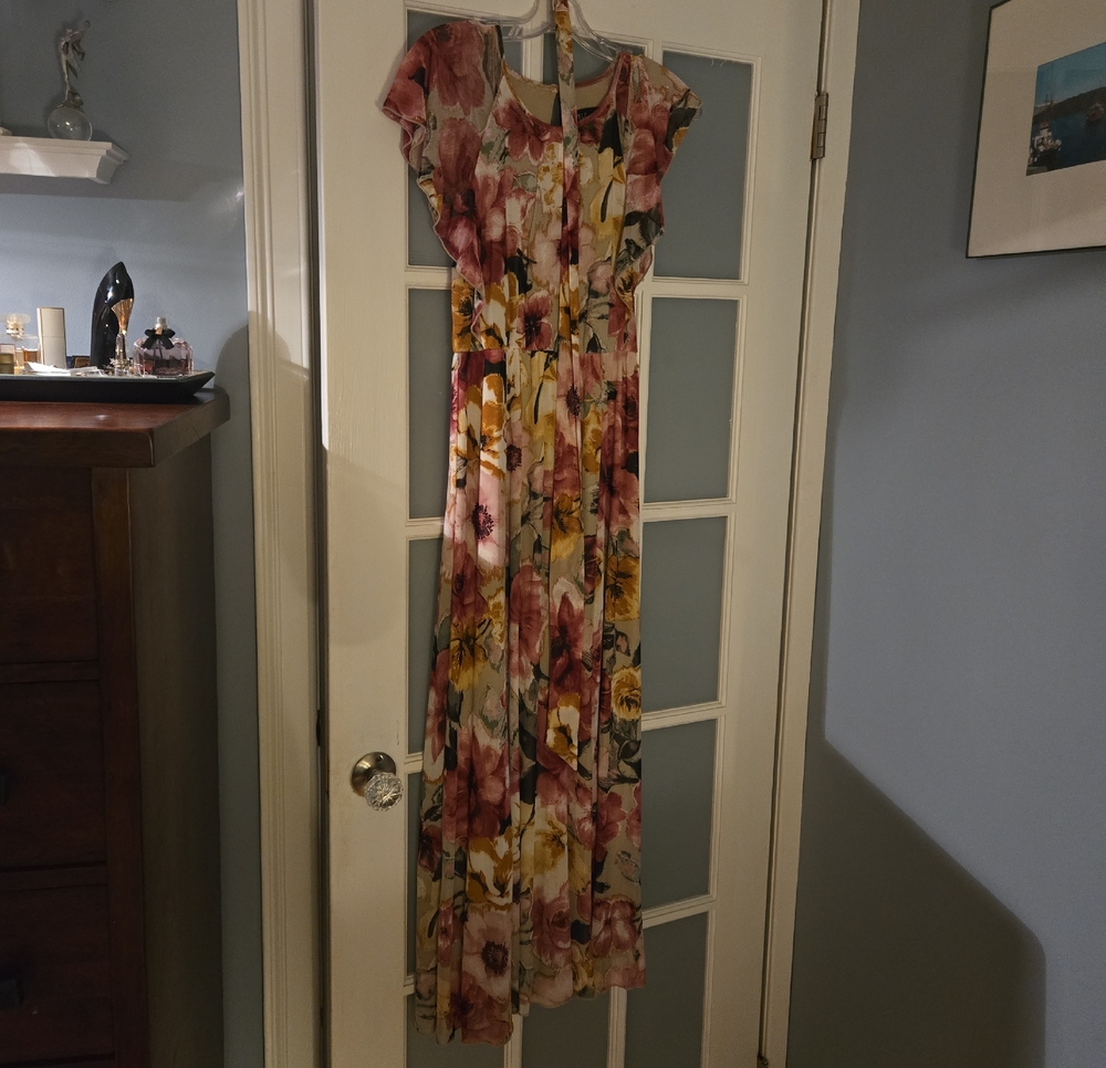 Floral Ruffle-Sleeve Maxi Dress in Pink, Yellow, and Cream